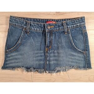 Twentyone 21 Denim Mini Skirt Medium‎ Wash Frayed Raw Hem Size 5 y2k
